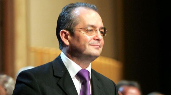 emil boc anun ce o prive te pe singura eleva din cluj care a luat 10 la bac