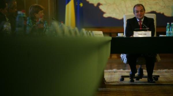 emil boc nu dorm grijile astea ma cople esc incerc sa gasesc i eu solu ii