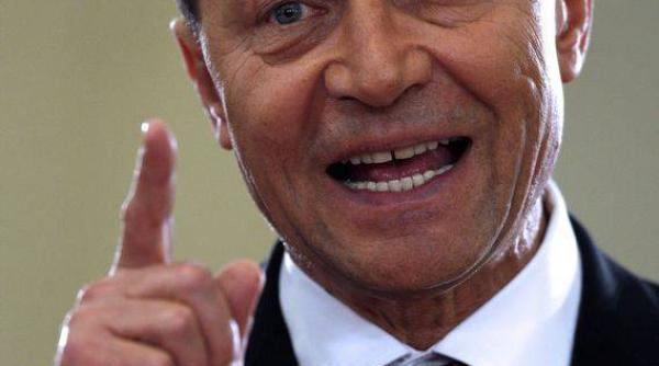 moschee bucure ti traian basescu la b1 tv catre un jurnalist nu mi da i mie lec ii