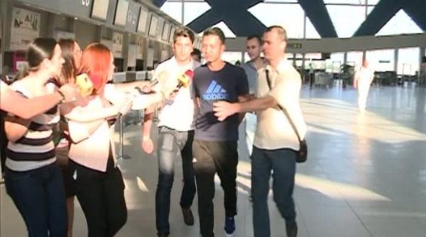 cu itarul din centru vechi declara ii oc la revenirea in ara