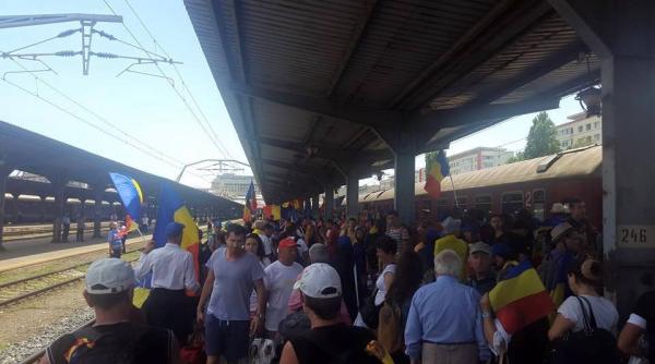 aproximativ 1000 de persoane la mitingul pentru unirea moldovei cu romania