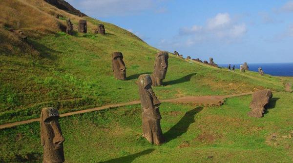 misterul statuilor de pe insula pa telui i mai adanc