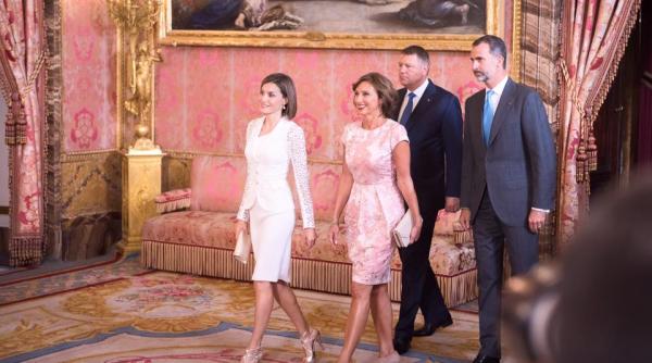 alexandru ciucu designerul lui carmen i klaus iohannis sunt mandru de familia preziden iala