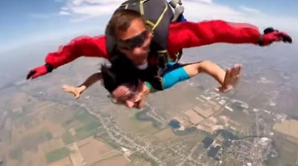 cristi danile zbor cu para uta video