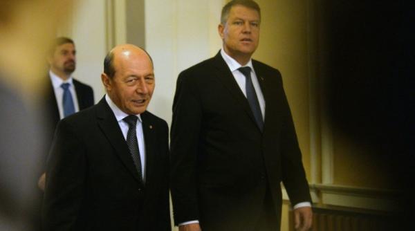 traian basescu il ataca dur pe klaus iohannis a abdicat fara sa fie rege
