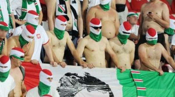 panica inainte de meciul cu legia poli ia din boto ani someaza localnicii sa i ascunda ma inile