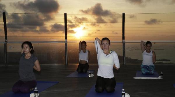 simona halep a apelat la o noua metoda de pregatire face yoga video