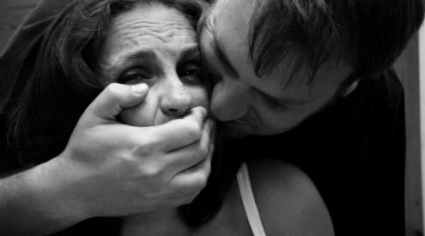 sfaturi anti viol oferite femeilor de poli ia romana loviti zgariati si muscati
