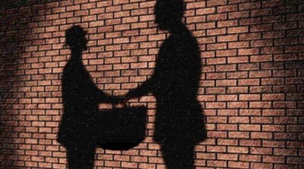 dna a re inut un poli ist in urma unui flagrant