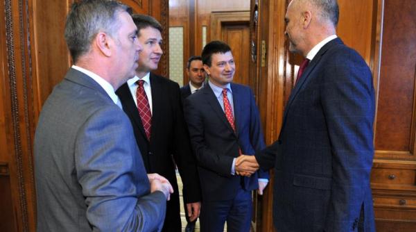 ionu vulpescu ministrul culturii avertisment ne apropiem de un ghiveci politic