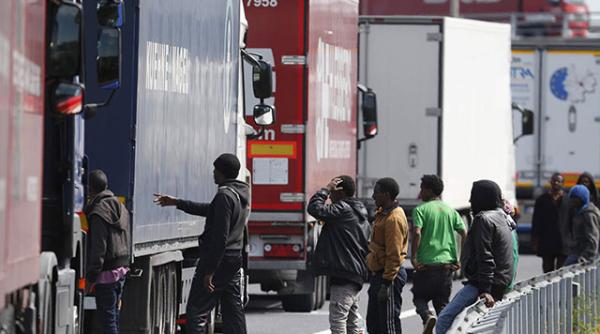 doua mii de imigran i ilegali prin tunel spre marea britanie david cameron ingrijorat