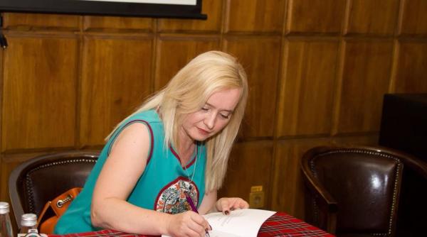 corina ozon raspunsuri dupa plecarea din presa gazetaria se tie te arde intens exclusiv