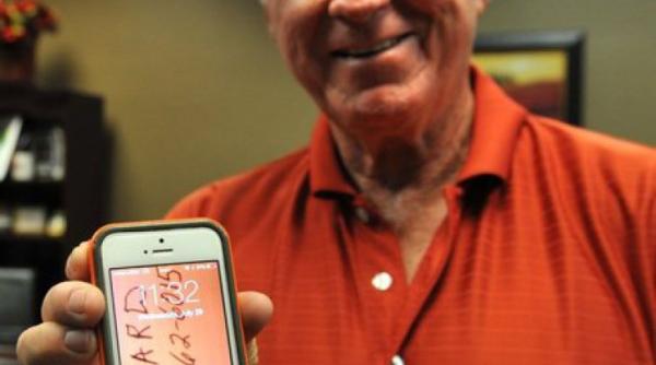 uluitor i a gasit telefonul care ii cazuse din avion de la 2835 de metri