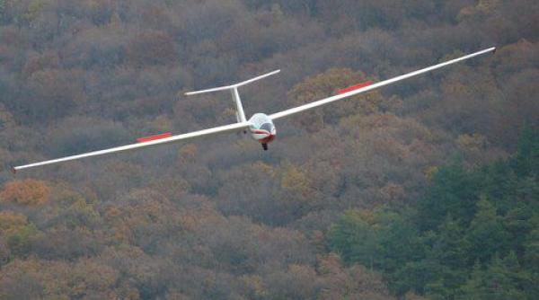 pilotul disparut cautat cu o drona speciala cu camera termica explica iile unui specialist in drone