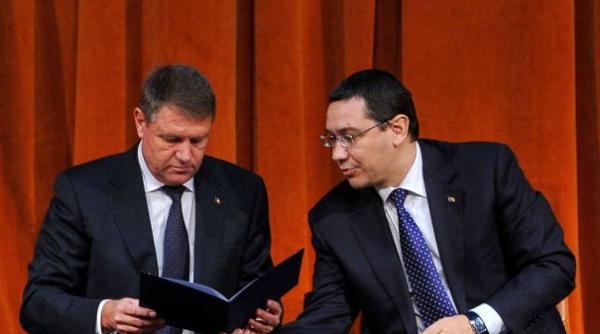 ponta il critica pe iohannis i il lauda pe basescu