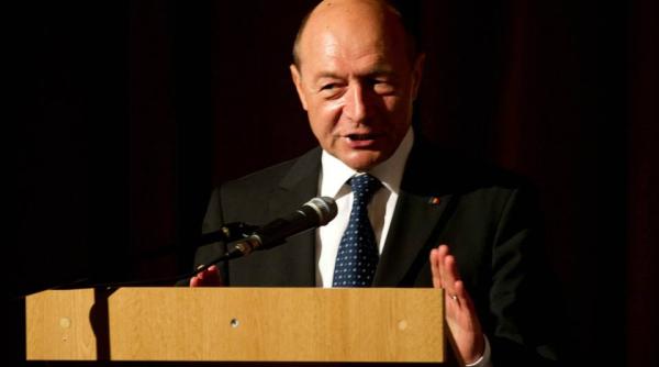 traian basescu apel nu e o problema de bani e o problema de viitor