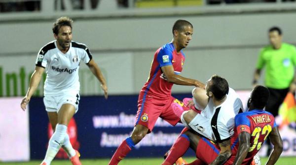 steaua a pierdut derby ul cu astra dar a fost macelarita de arbitri
