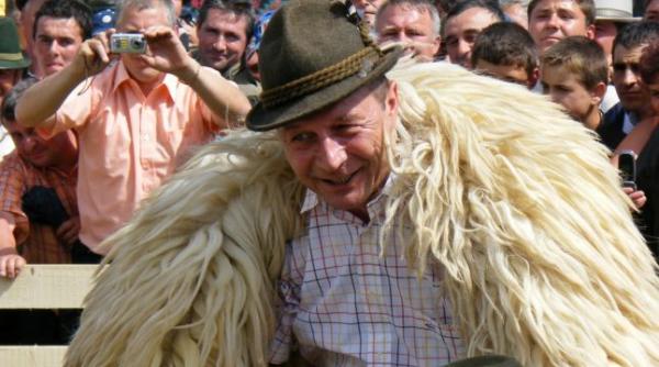 traian basescu se intoarce la stana