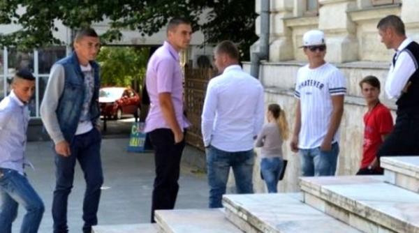 avocatul unuia dintre violatori declara ii bomba in cazul de la vaslui