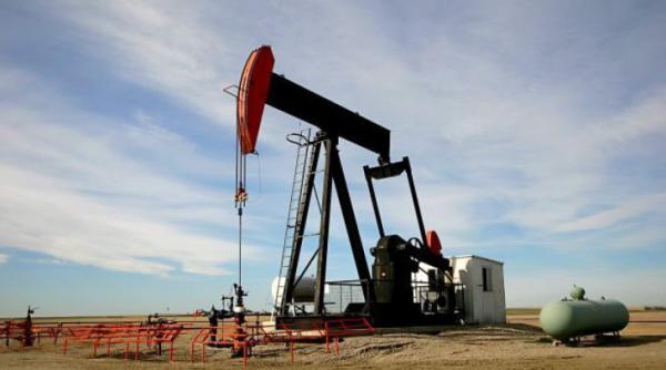 pretul petrolului aproape de 40 de dolari baril rusia in pragul colapsului