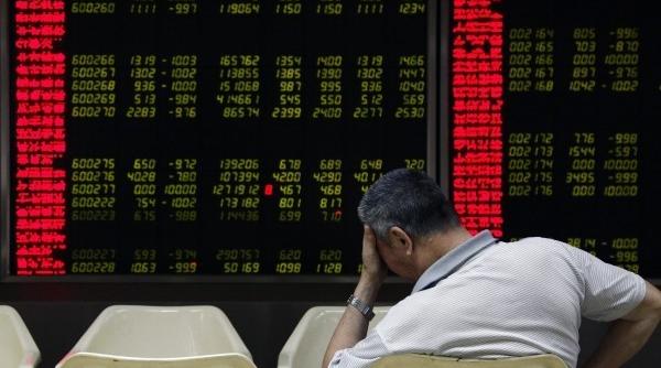 bursa din china in colaps panica pe pie ele financiare mondiale