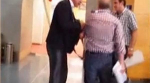 romatsa zeci de salaria i cer demisia directorului jandarmii chemati sa intervina