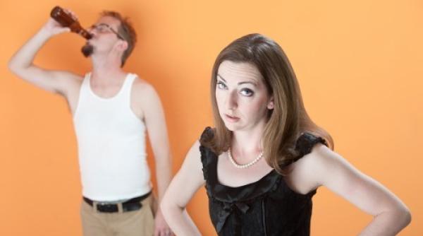 bancul zilei maria vrea sa l surprinda pe ion in pat