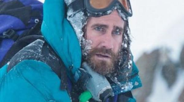 vene ia 2015 everestul atins cu mana