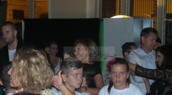 cu cine a fost surprinsa carmen iohannis foto video