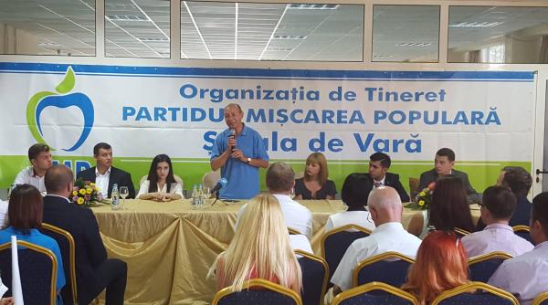 traian basescu deschide coala de politiceni consiliera elenei udrea vrea sa inve e de la fostul pre edinte