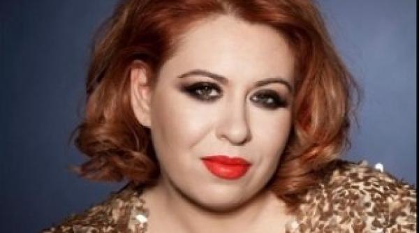 oana roman din nou pe masa de operatie