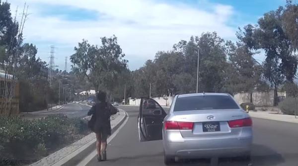 e nebuna ce a facut aceasta femeie in trafic