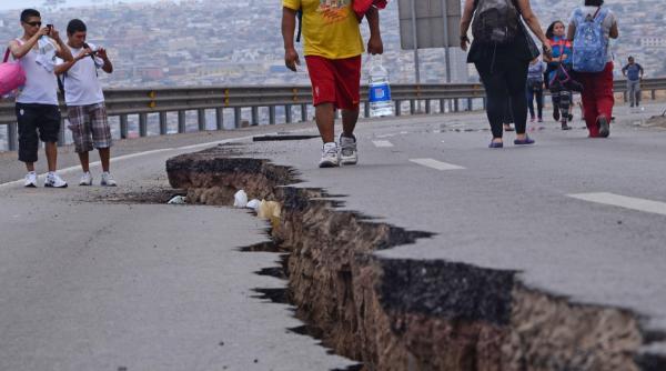 cutremur de 8 3 grade in chile urmat de mai multe replici a fost declan ata alerta de tsunami