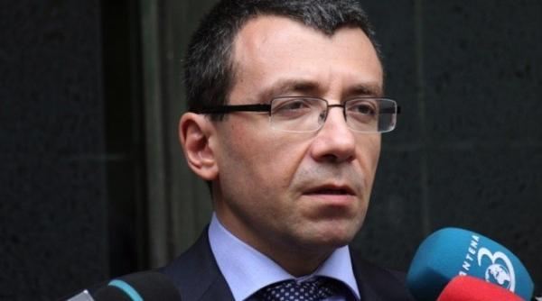 mihai voicu demisie de la efia comisiei de cod electoral in semn de protest