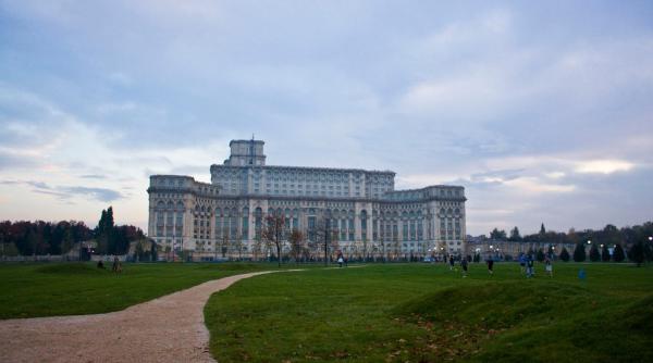 proiectul unui candidat pnl zidul palatului parlamentului trebuie daramat