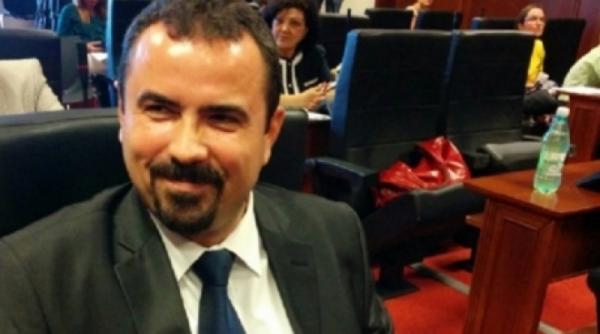 bucure tiul somat de un oficial sa dea un raspuns cat mai repede