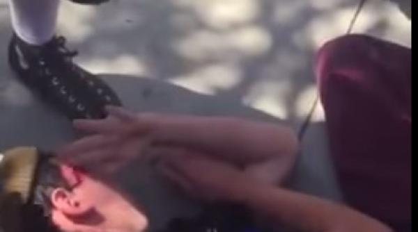 clip incredibil ce pa e te un batau care lovea un baiat orb