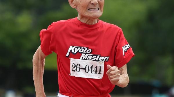 un nou record care este cel mai batran alergator din lume