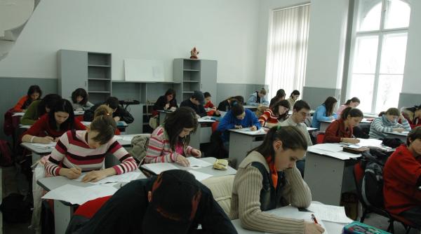 elevi umili i intr o coala parin ii i i exprima revolta