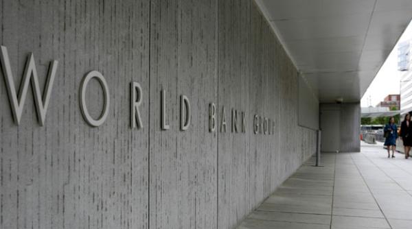 cat la suta din popula ie este afectata de saracia extrema