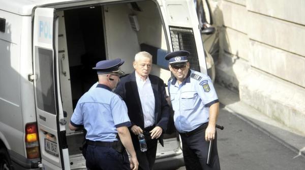 oprescu interceptat in duba poli iei ce stabilea cu fostul ofer