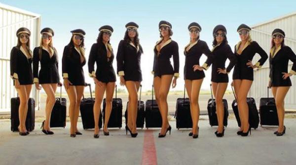 ce facea o stewardesa in timpul zborului a ca tigat un milion de dolari