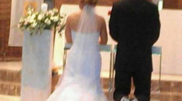 nunta ii nu s au mai putut ab ine din ras