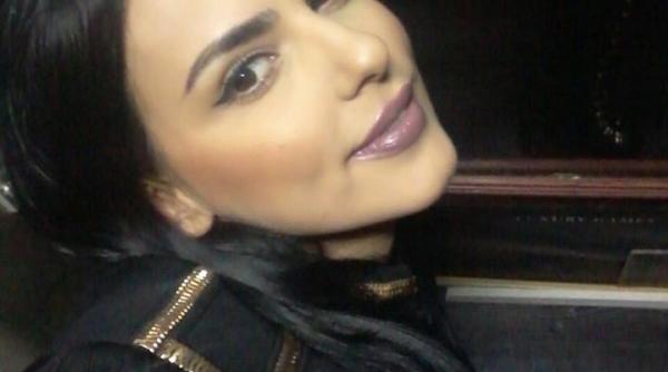 lavinia cu un decolteu ame itor imaginea este pe net