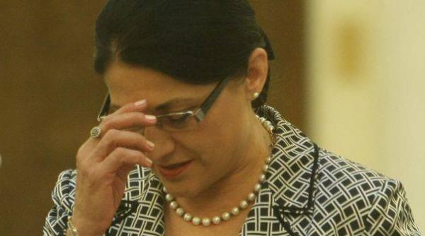 ecaterina andronescu impiedicata sa i depuna la timp candidatura