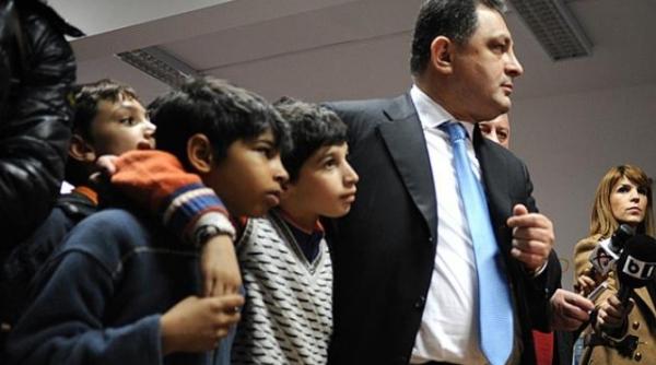 consilierul lui victor ponta ce a in eles marian vanghelie i nu vrea lumea sa priceapa