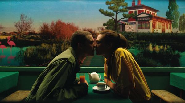 love filmul 3d interzis minorilor ajunge in romania