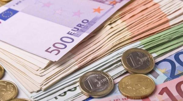 bloomberg romania vrea sa vanda in premiera eurobonduri cu maturitatea la 20 de ani