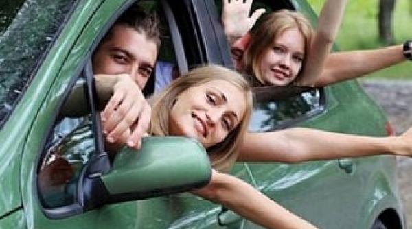 veste buna pentru tineri din romania