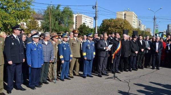 lideri din politica fa a in fa a cu istoria dezvaluiri ne tiute sunt fiul unui militar de cariera